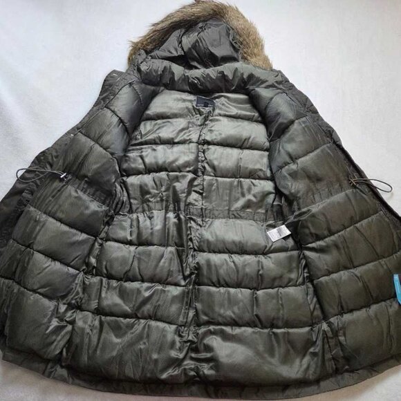 New XL Banana Republic water resistant parka with removable hood in olive - Picture 6 of 12